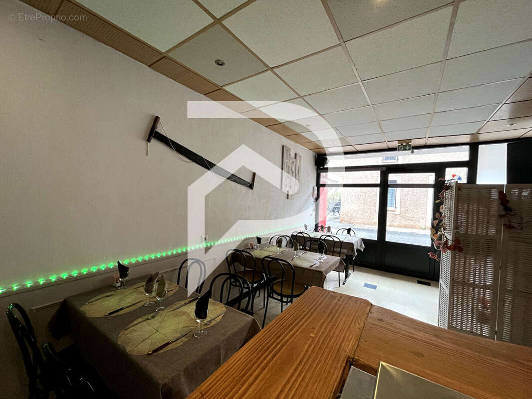 Commerce à VINON-SUR-VERDON