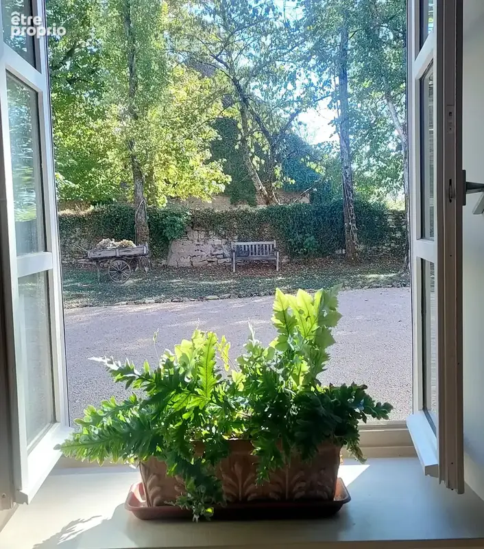 AUTHENTIQUE !!! Grande et belle maison en pierre dans un cadre préservé - photo 24