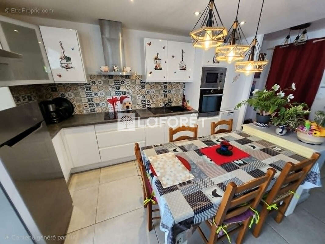 Appartement Jardin à TAMARIS La Seyne Sur Mer 3 pièce(s) 68M² - photo 5