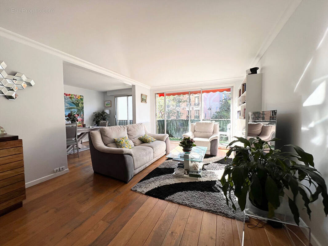 Appartement à PARIS-18E