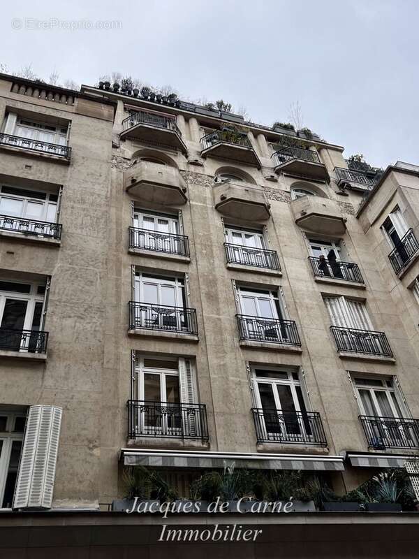 Commerce à PARIS-16E