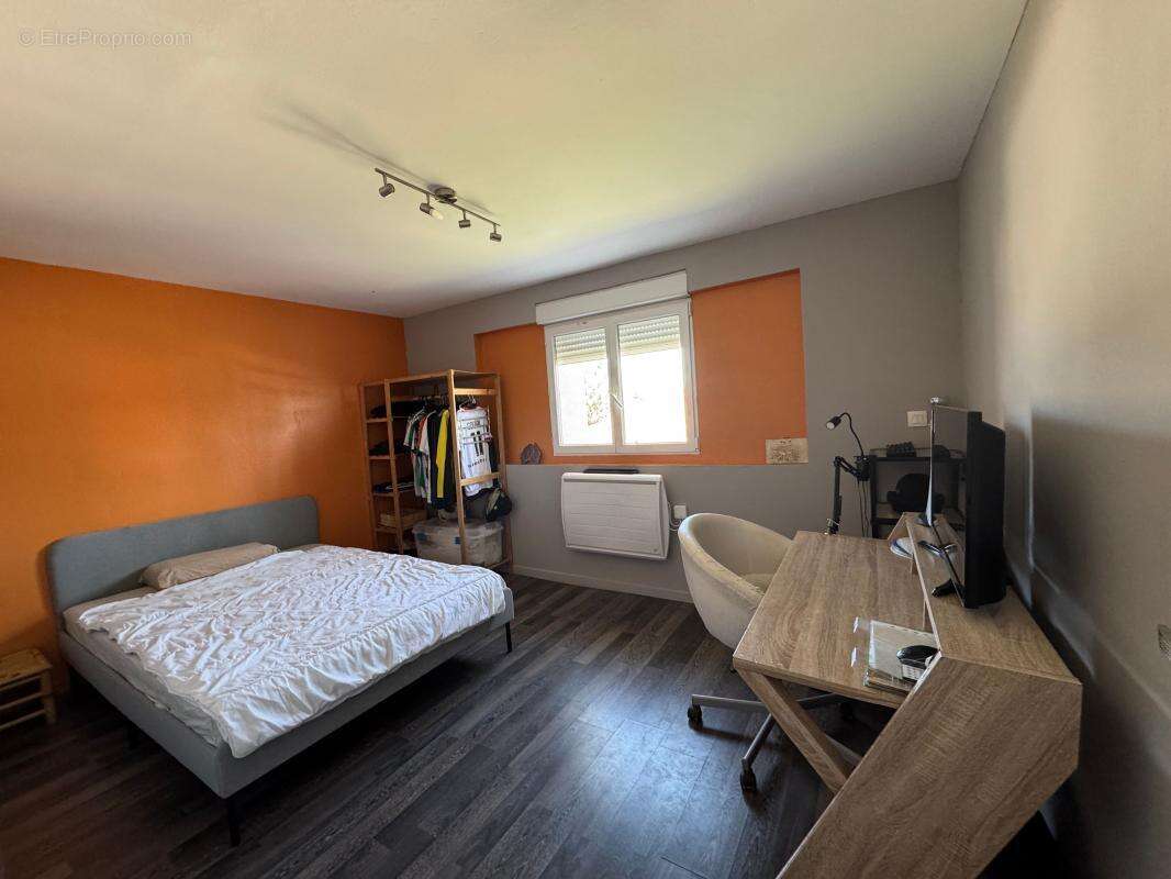 Maison à SAINT-ROMAIN-DE-JALIONAS