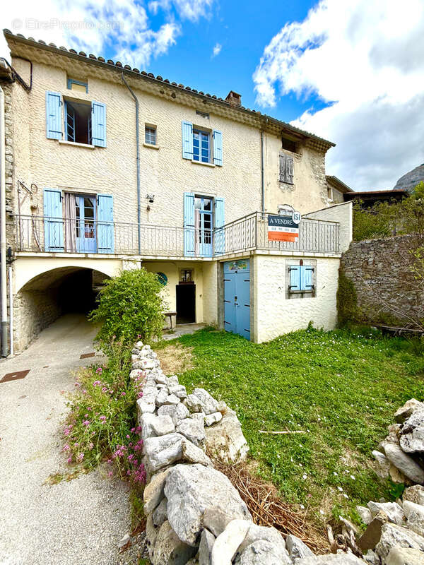 Remuzat - maison de village spacieuse / terrasse / jardinet - photo 2