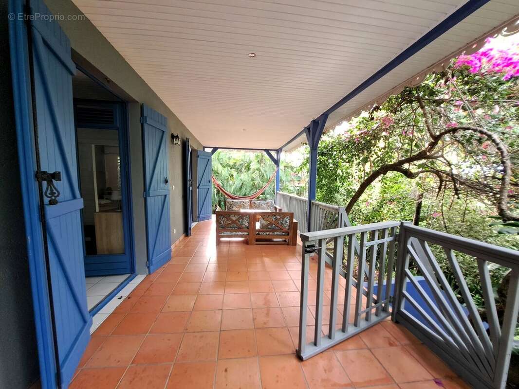 Maison à LES TROIS-ILETS