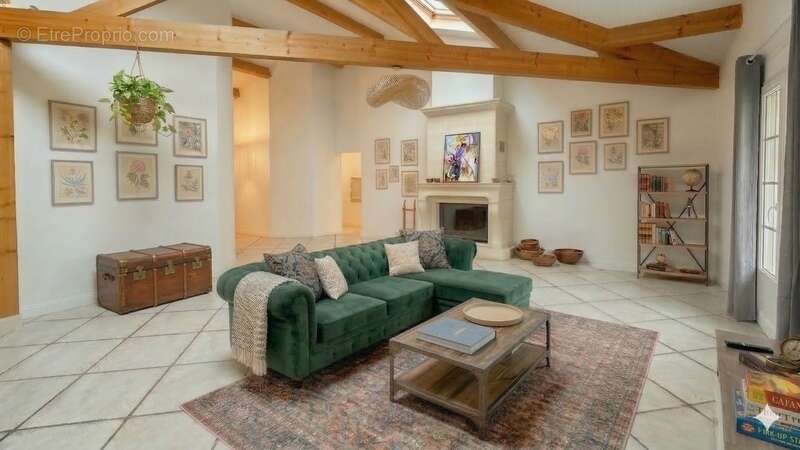 Maison à TONNAY-CHARENTE