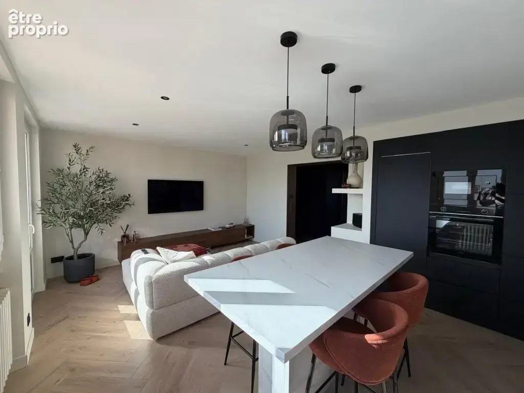 Appartement à SAINT-ETIENNE