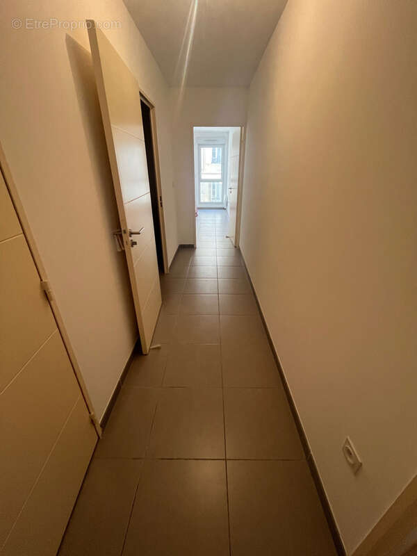 Appartement à MARSEILLE-2E