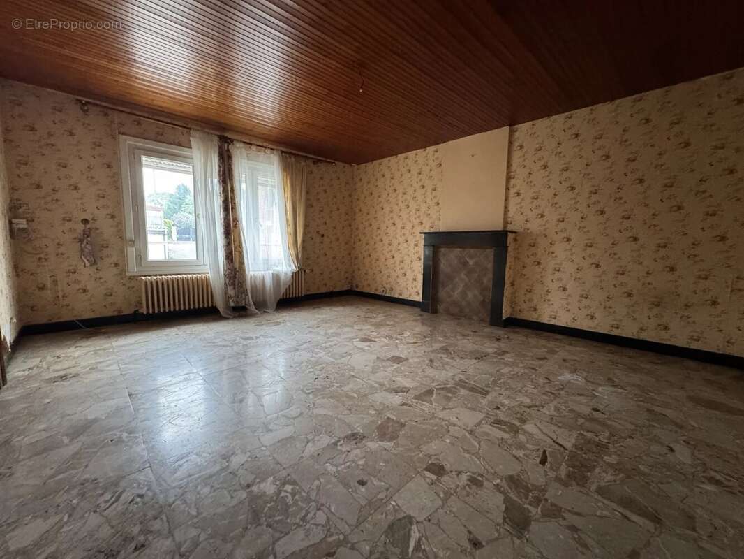 Maison à CLARY