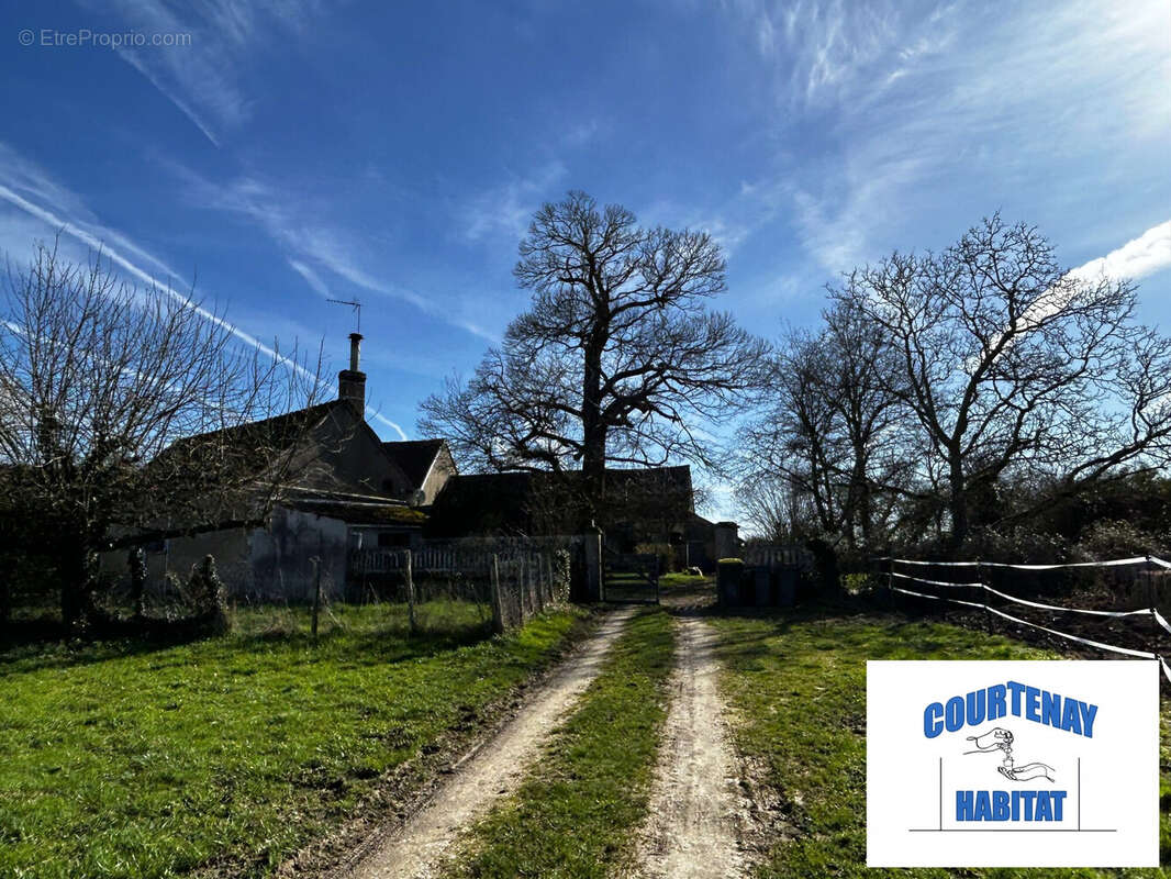 Maison à CHUELLES