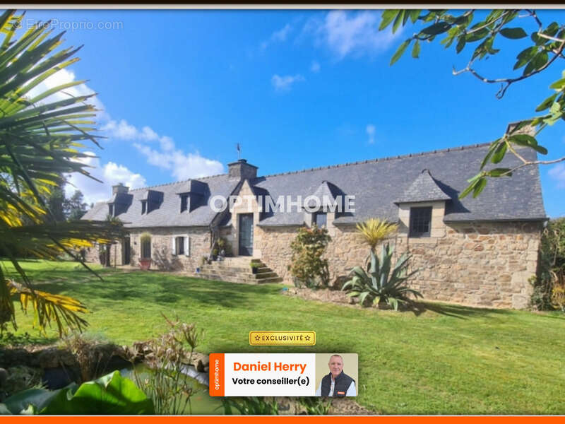 Maison à PLOUGOURVEST