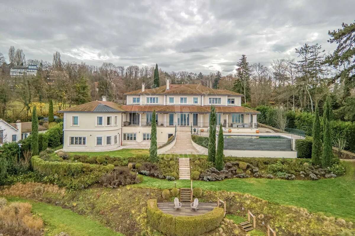 Maison à CHENS-SUR-LEMAN