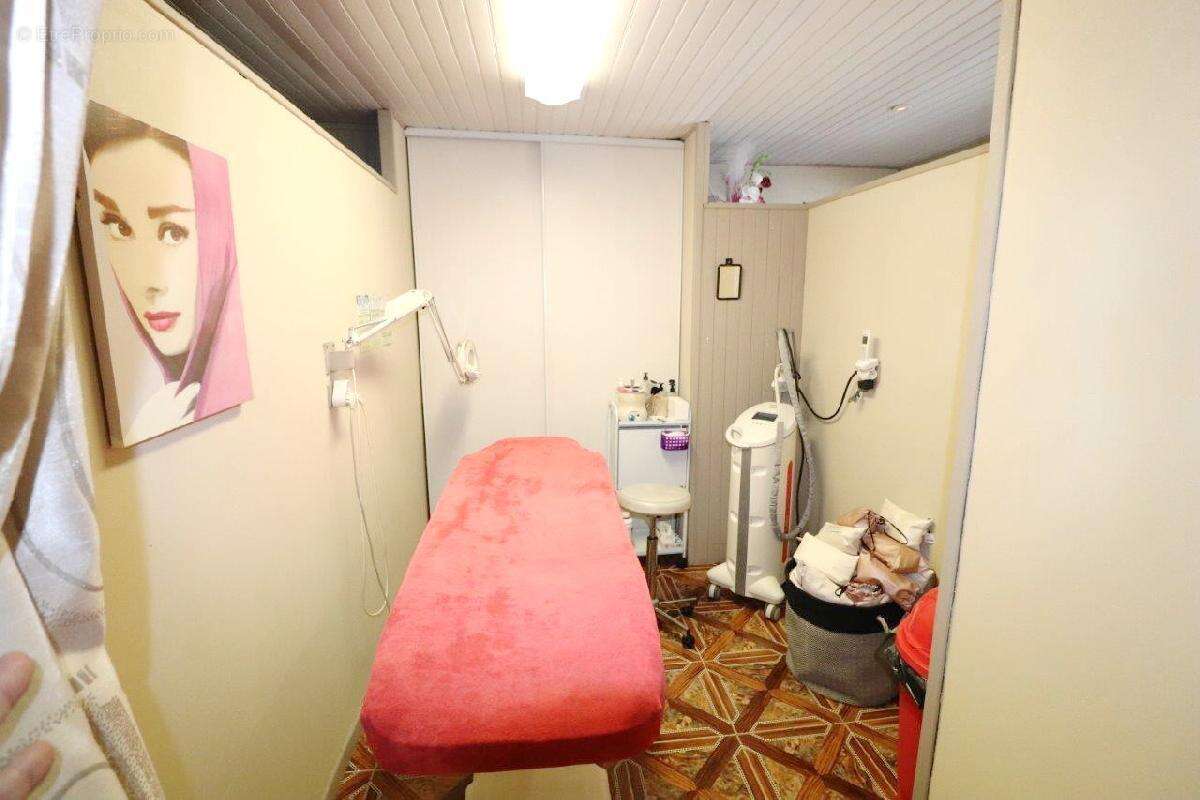 Commerce à LATOUR-BAS-ELNE