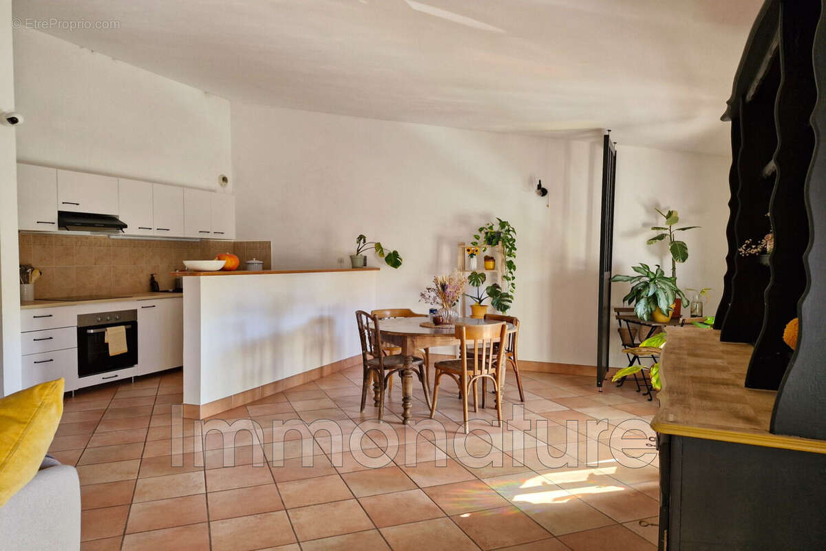 Appartement à LAROQUE