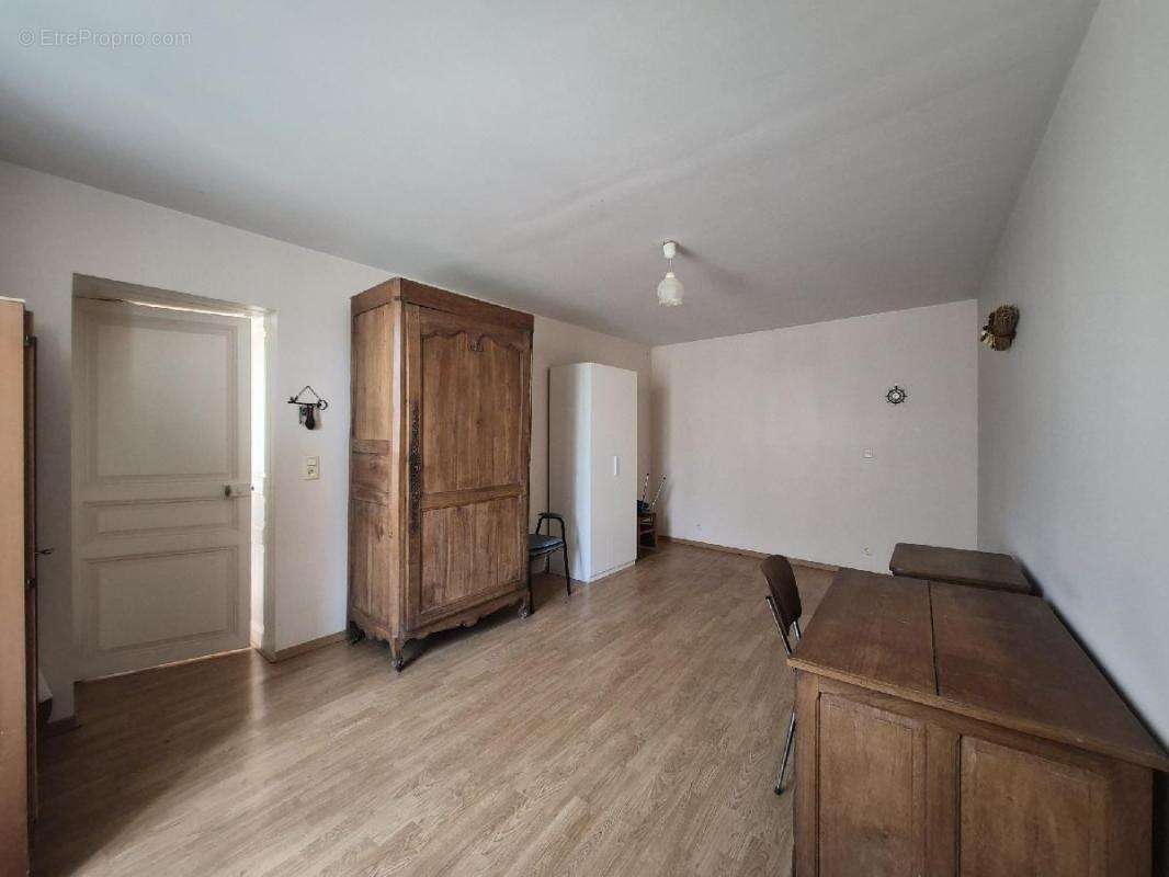Maison 130 m² à Loire-Sur-Nie  - photo 3