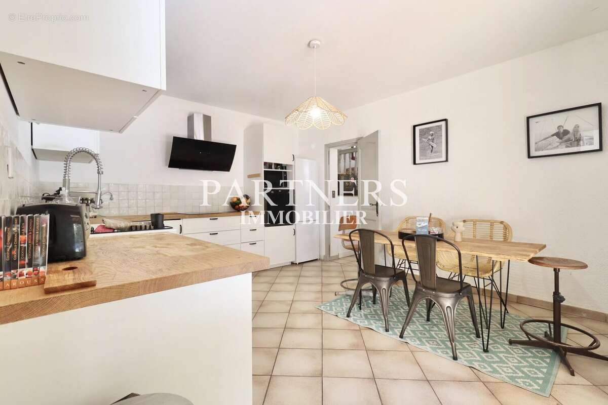 Maison à ENSUES-LA-REDONNE