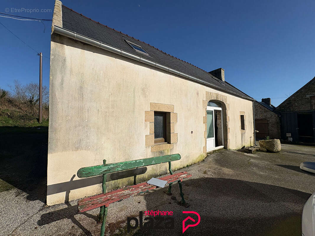 Maison à BEUZEC-CAP-SIZUN