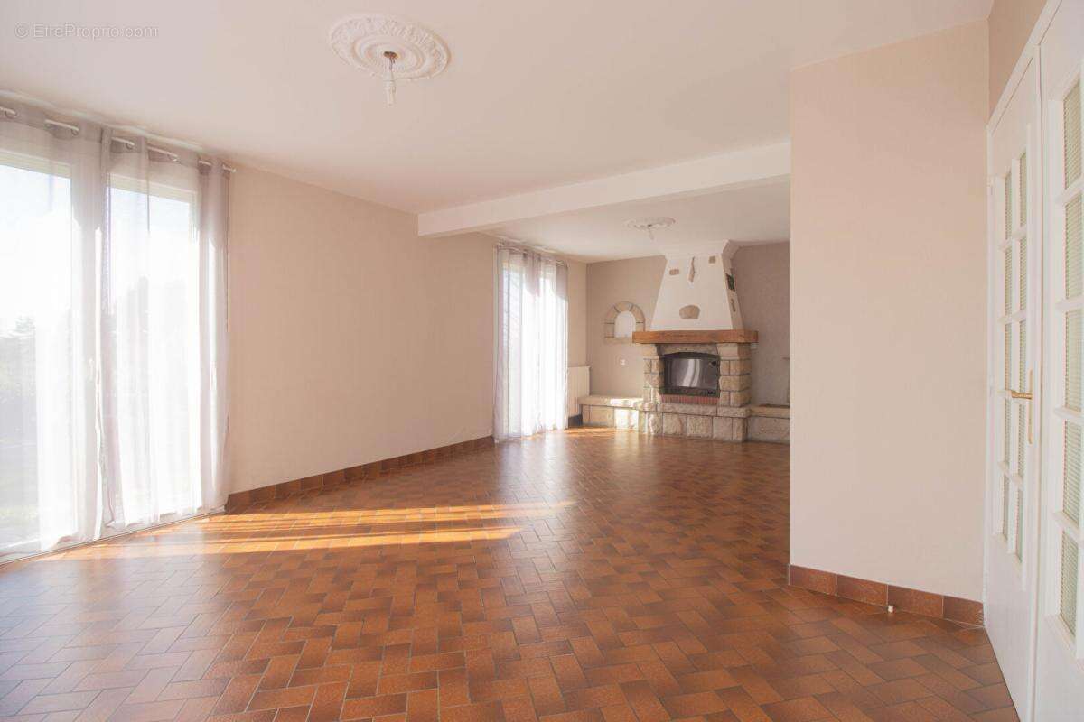 Maison à MURS-ERIGNE