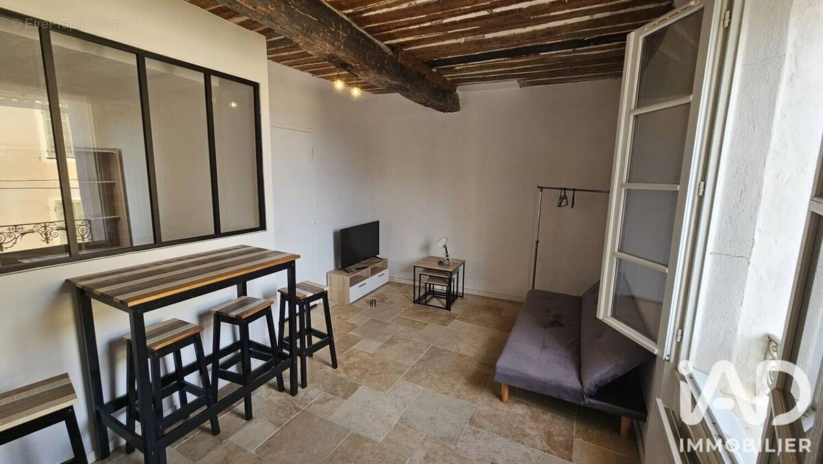 Photo 1 - Appartement à ROQUEBRUNE-SUR-ARGENS