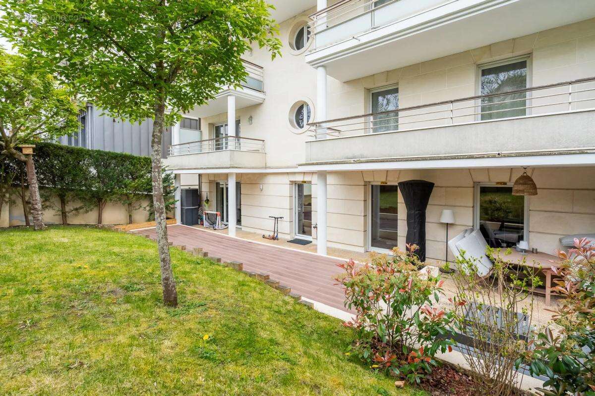 Appartement à LE PERREUX-SUR-MARNE