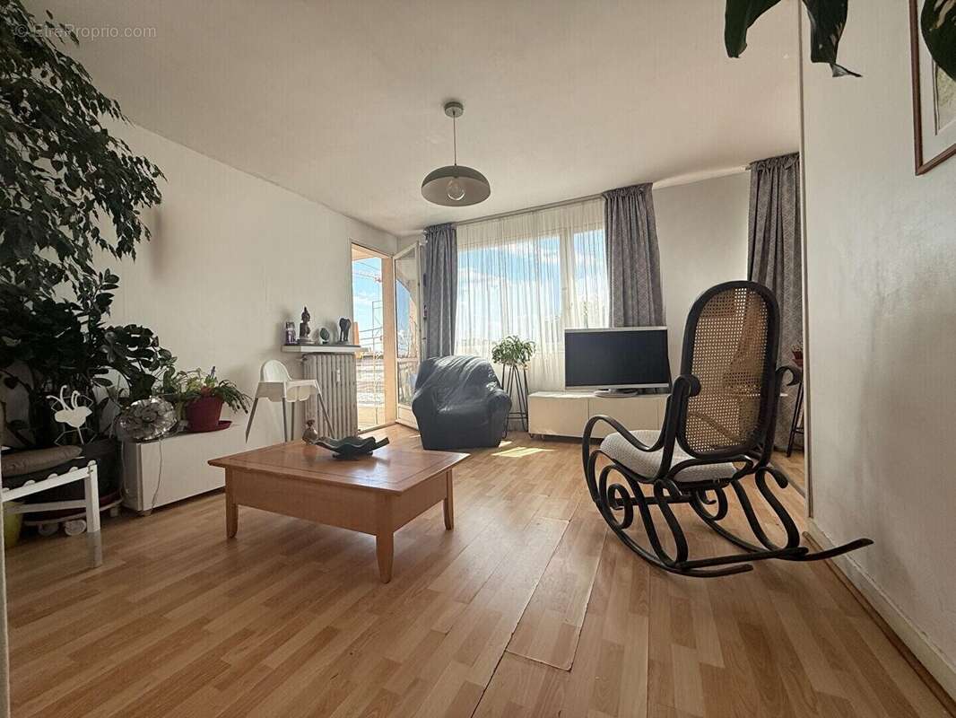 Appartement à RIS-ORANGIS