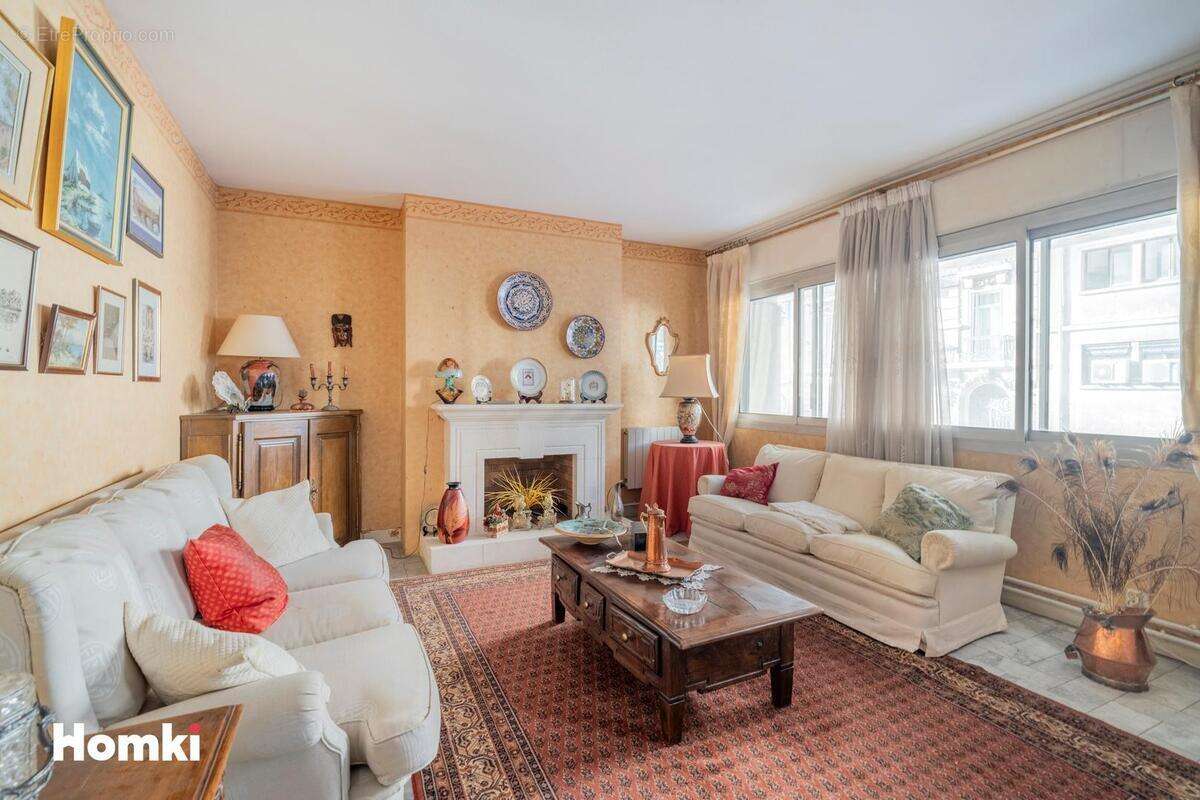 Appartement à MARSEILLE-8E