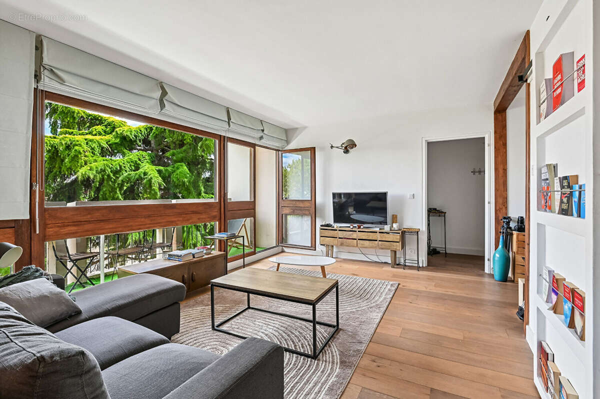 Appartement à NANTERRE