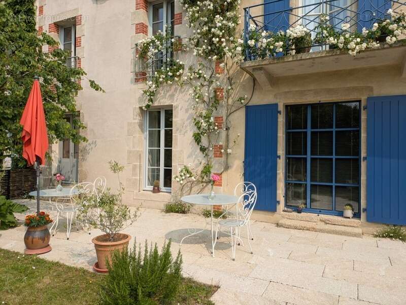 Mallievre, bord de sevre, cadre bucolique & authentique, demeure composee de 2 maisons jumelees avec jardin, garage, cave, 28700 - photo 13