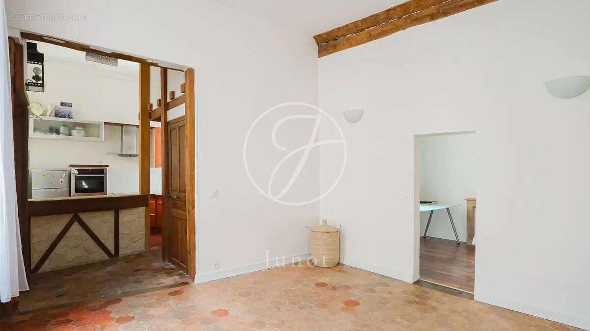 Appartement à PARIS-4E