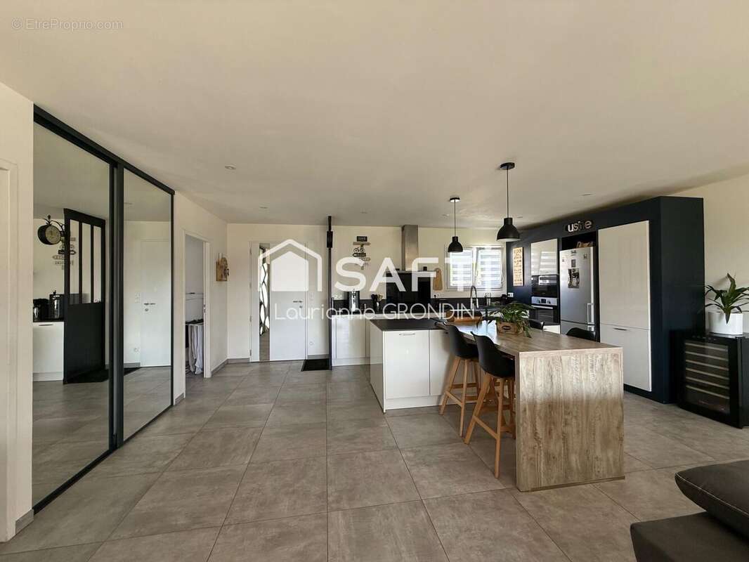 Photo 3 - Maison à SAINT-SULPICE-D'ARNOULT