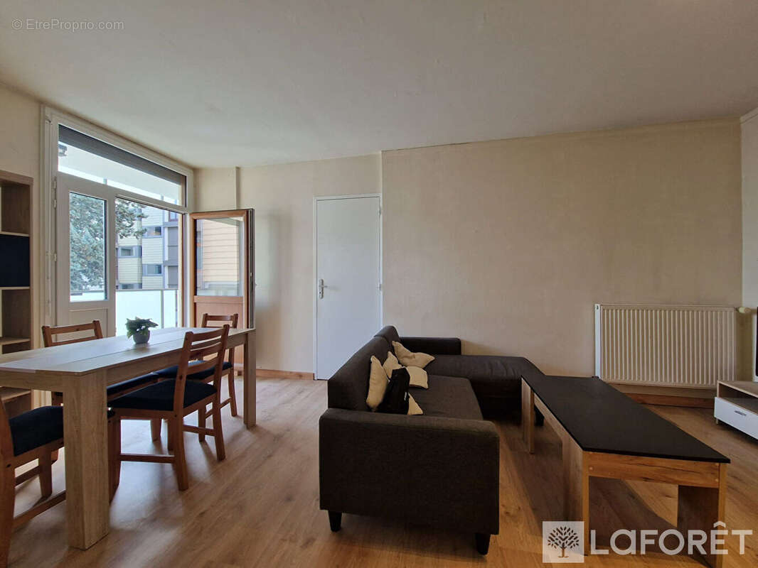 Appartement à OULLINS