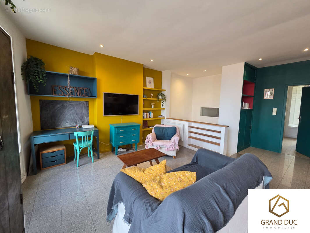 Appartement à MARSEILLE-2E
