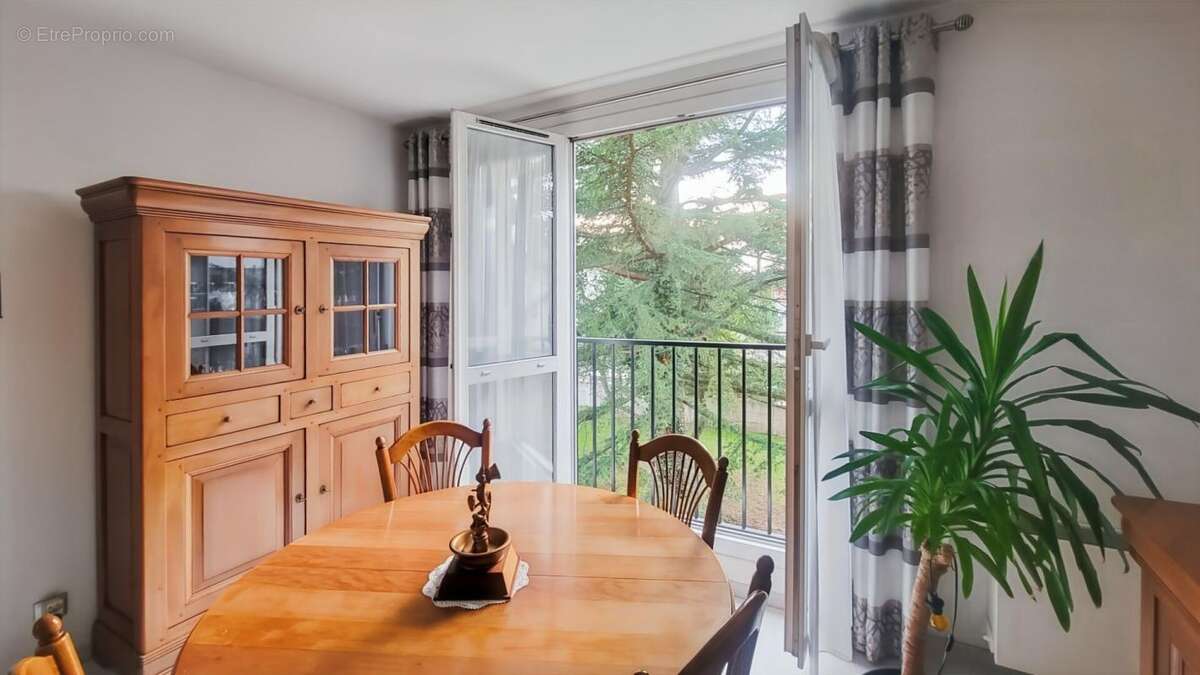 Appartement à BROU-SUR-CHANTEREINE