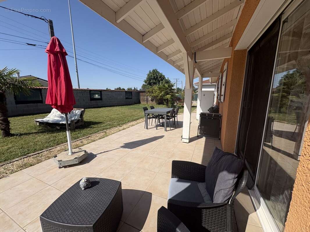 Maison 90 m² à Beaurepaire  - photo 2