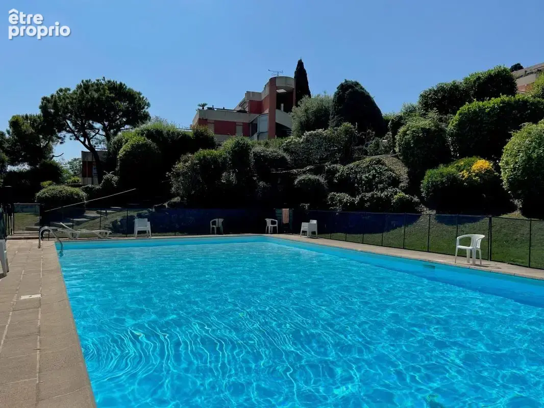 2/3 pièces en rez-de-jardin avec garage et cave dans une résidence de standing avec piscine - photo 11