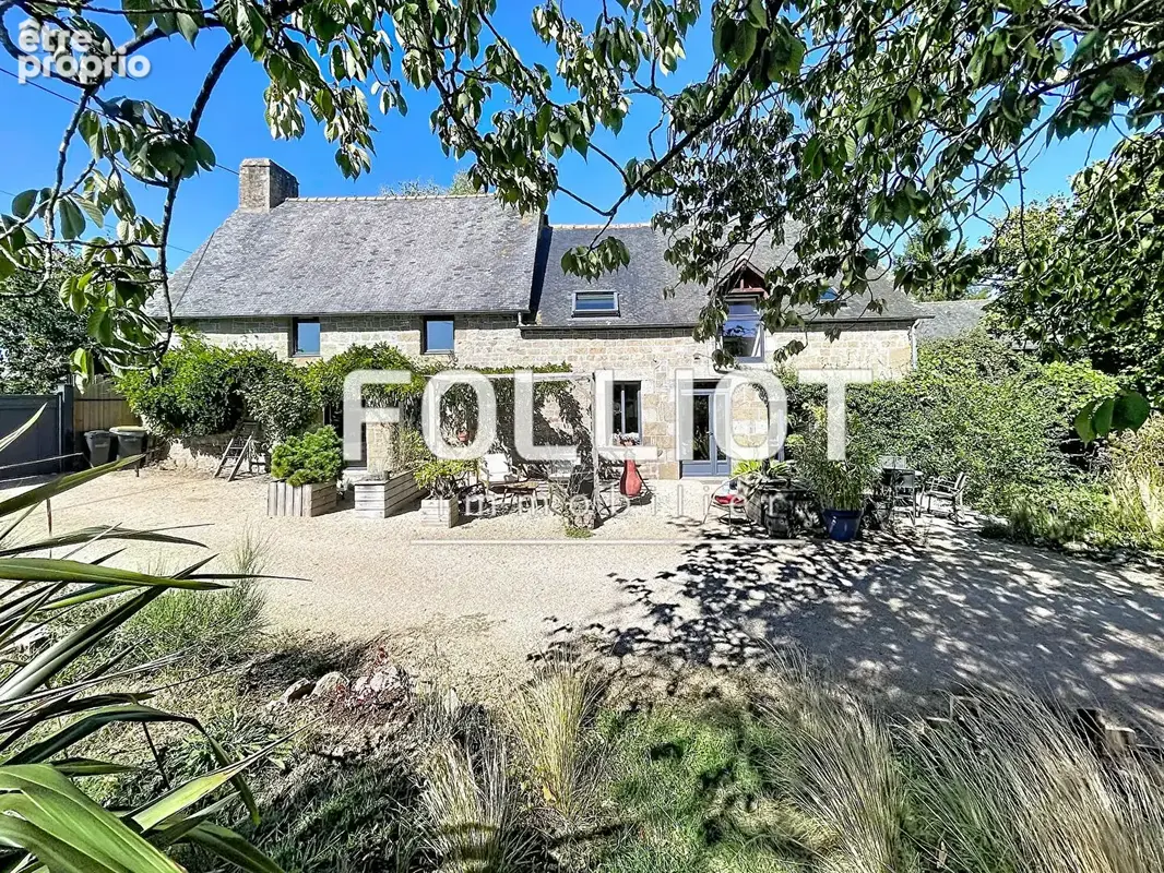 Photo Maison à Saint-Brice-En-Cogles au prix de 253 500€