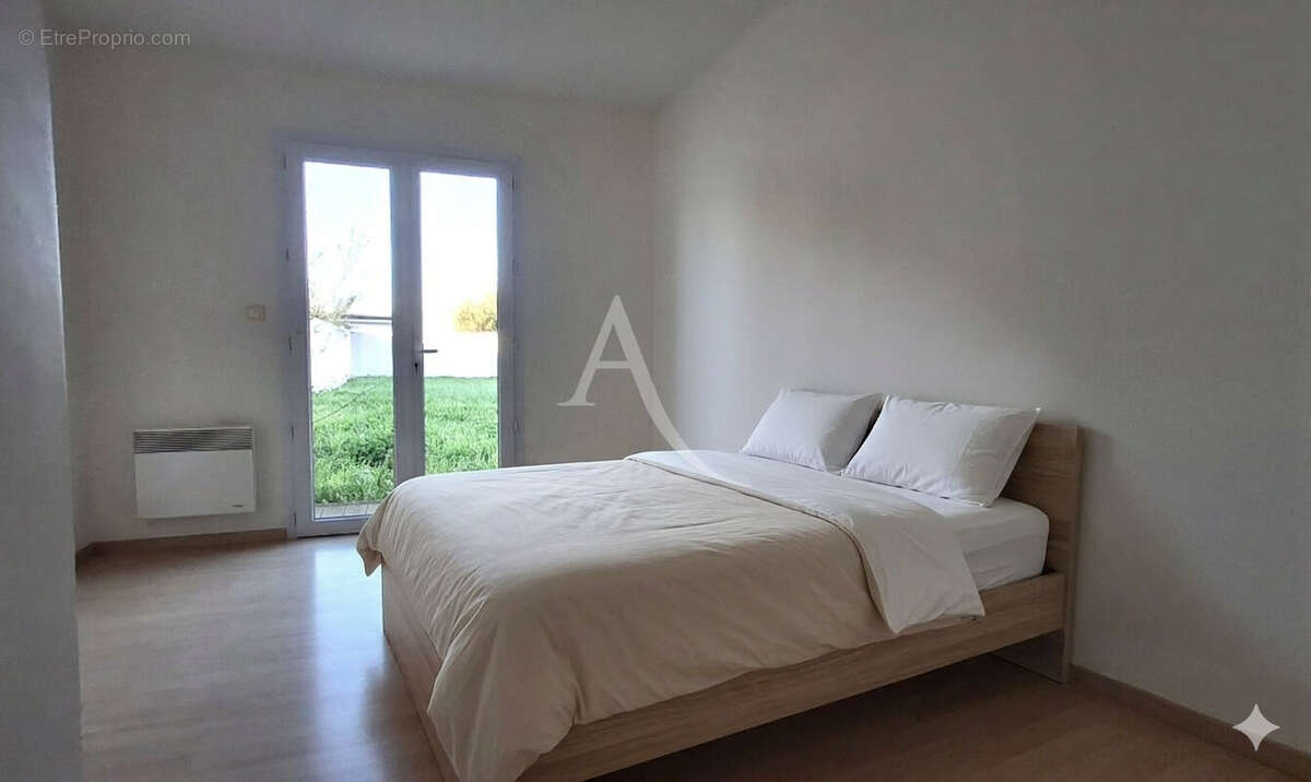 Maison à SAINT-MEDARD-D'AUNIS