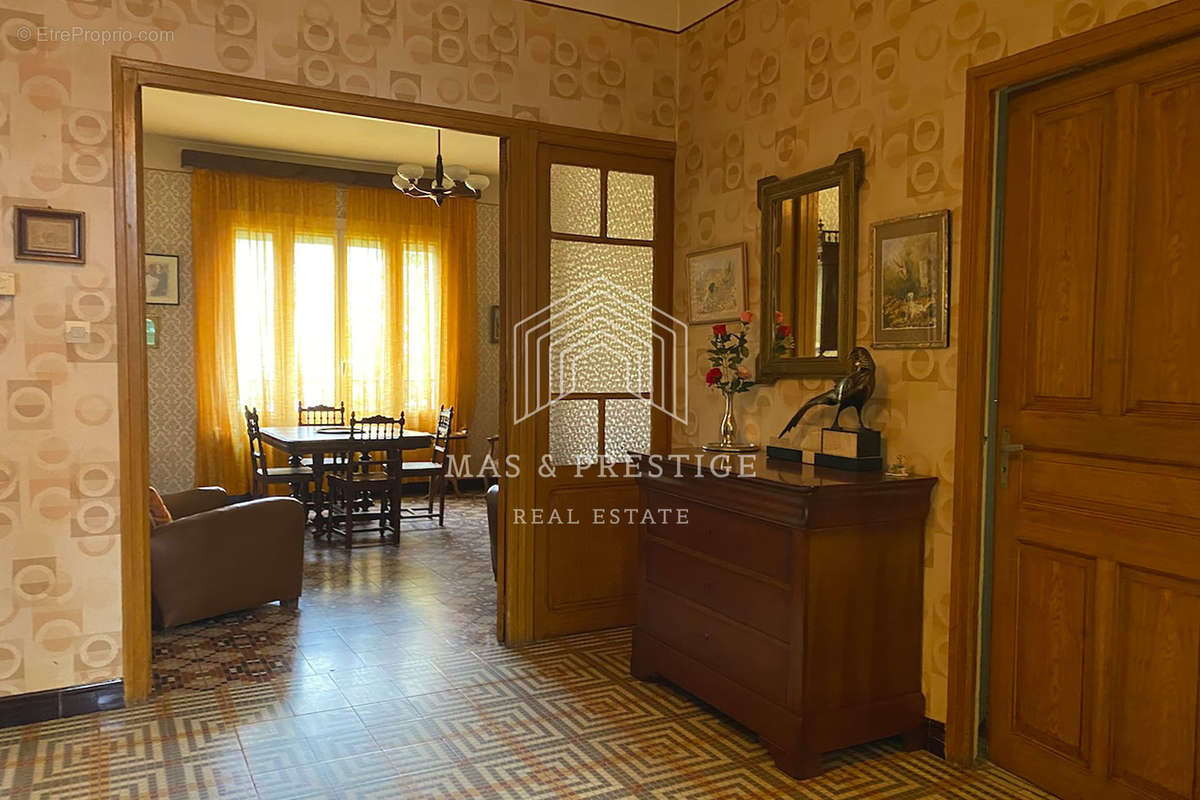 Maison à SAINT-LAURENT-DE-CERDANS