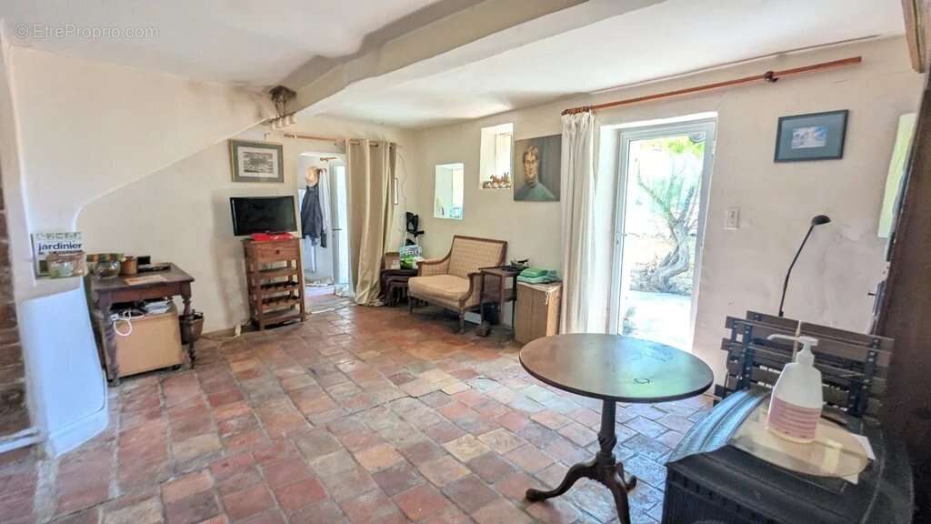 COTIGNAC Maison ancienne sur 4.862m² - photo 12