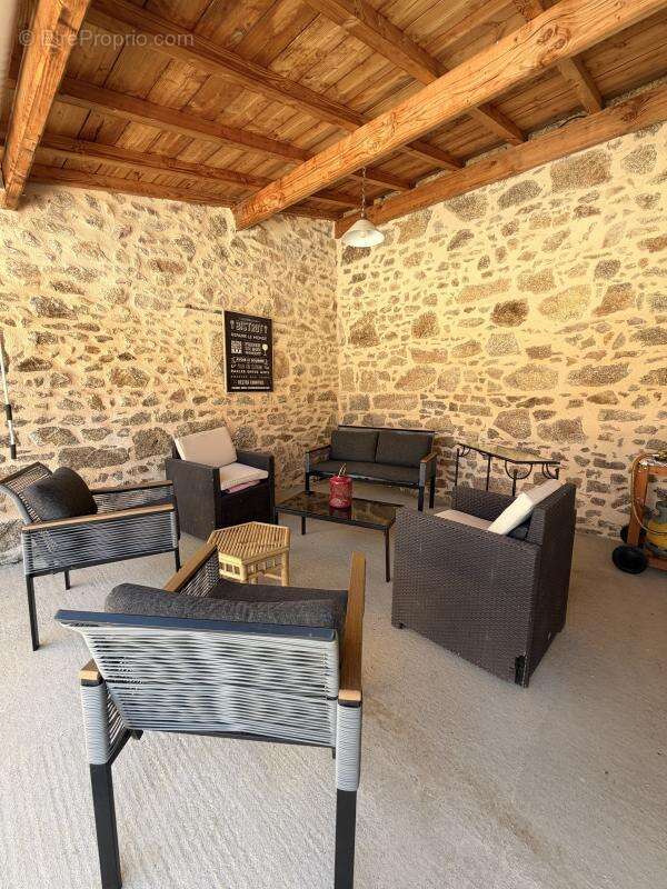Maison 180 m² à Piegut-Pluviers  - photo 27