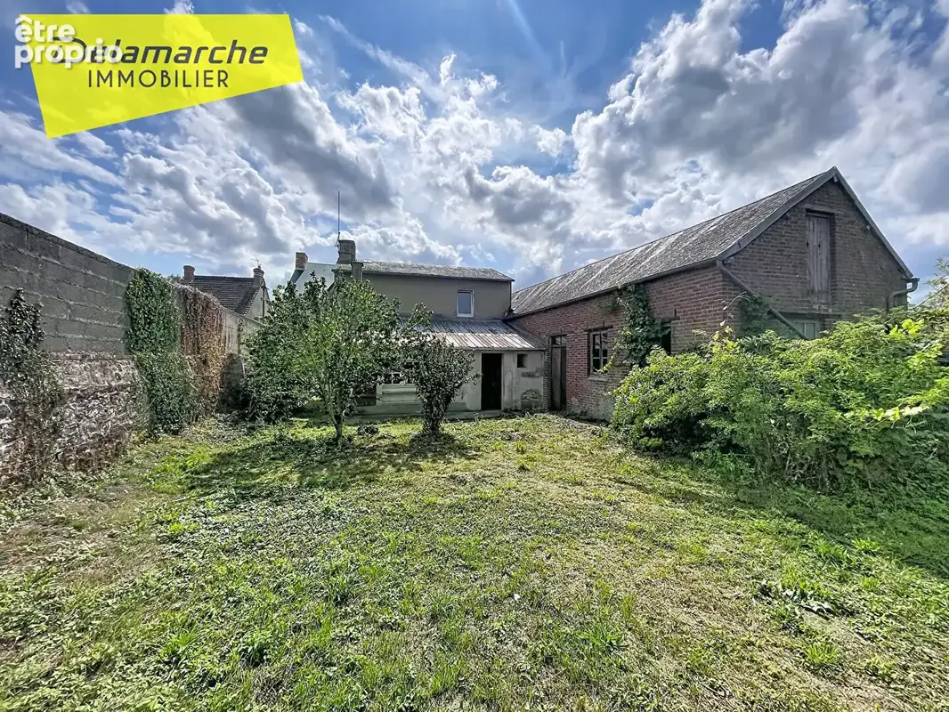 A vendre maison en pierre à rénover dans le bourg de Cérences - photo 9