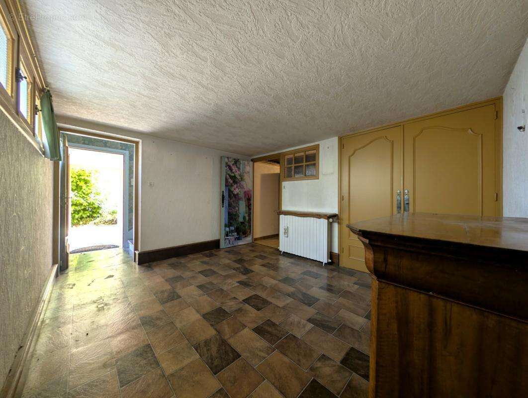 Riorges — Maison T4 avec terrain de 439 m² et garage (42) - photo 13