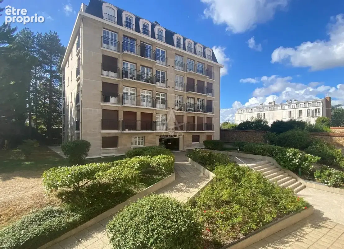 Versailles/ gare/ eglise ste jeanne d'arc.  appartement f3-4 de standing avec cave et parking - photo 5