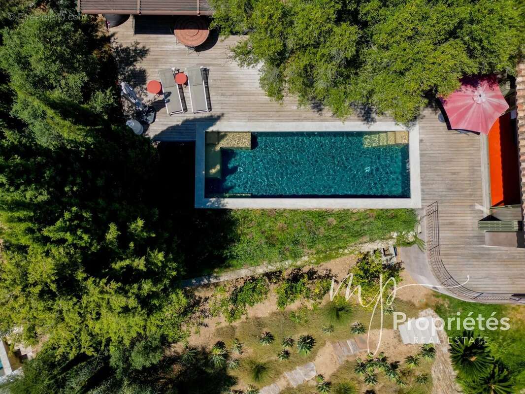 Maison à BORMES-LES-MIMOSAS