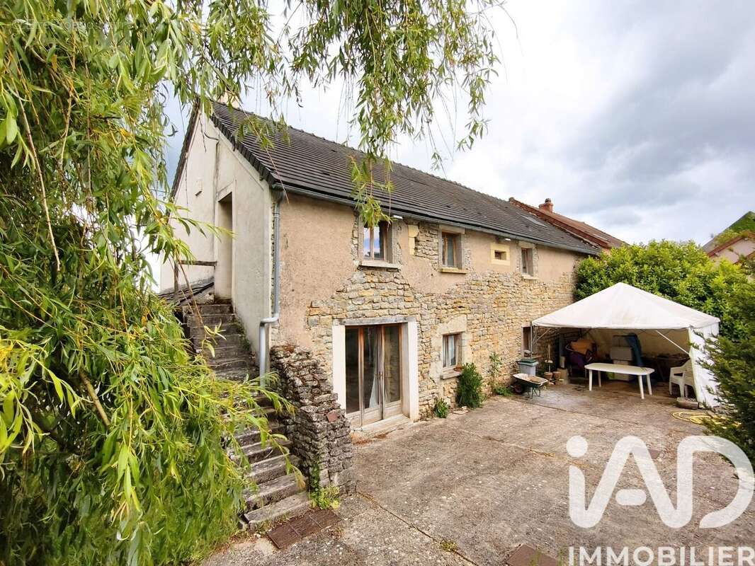 Maison 191 m² à Bazolles  - photo 3