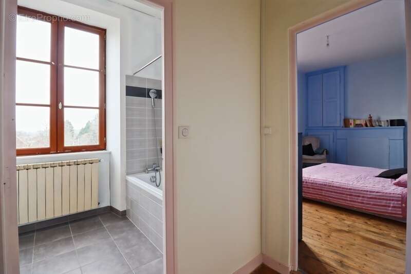 Maison à MAGNAC-LAVAL