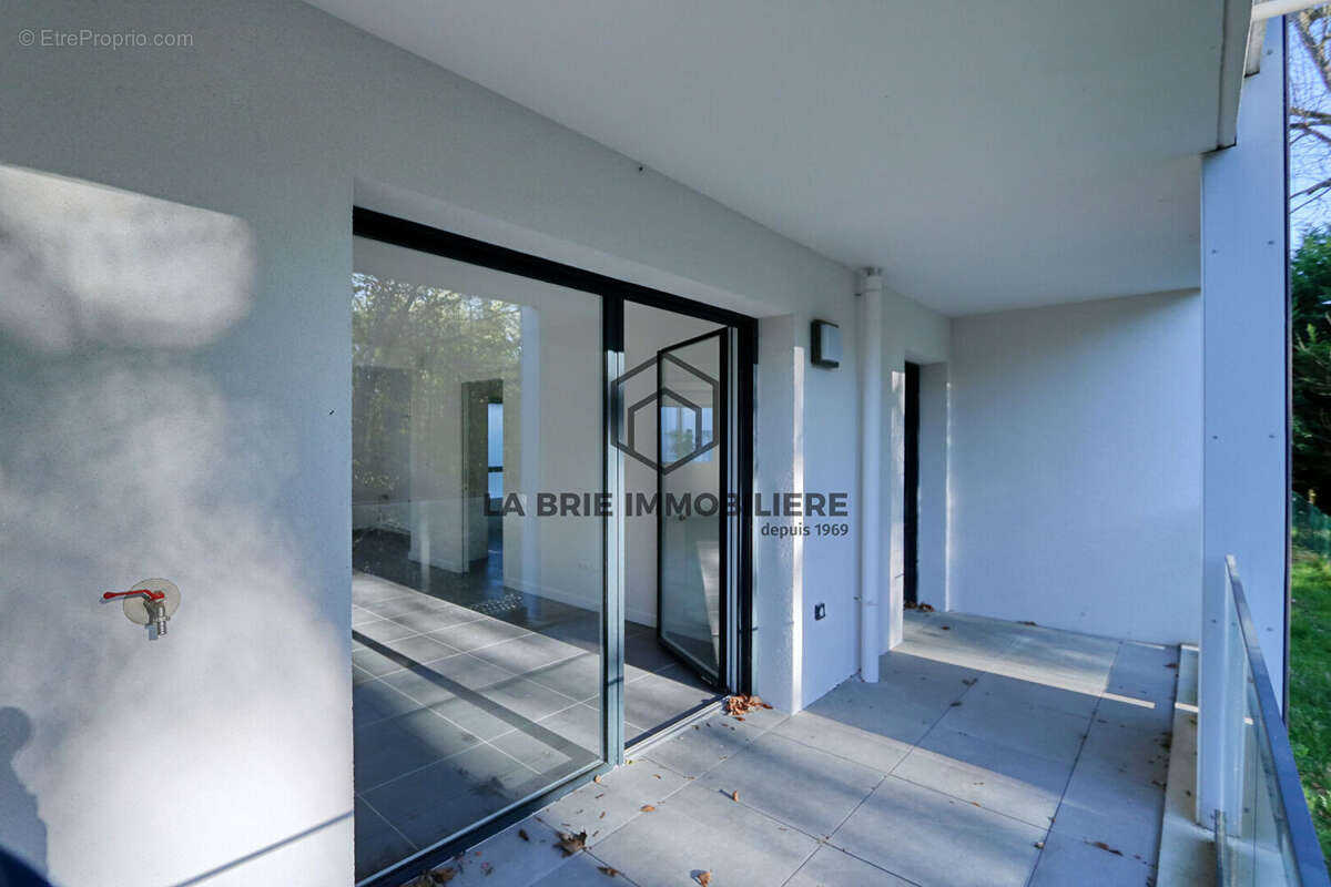 Appartement à RUBELLES