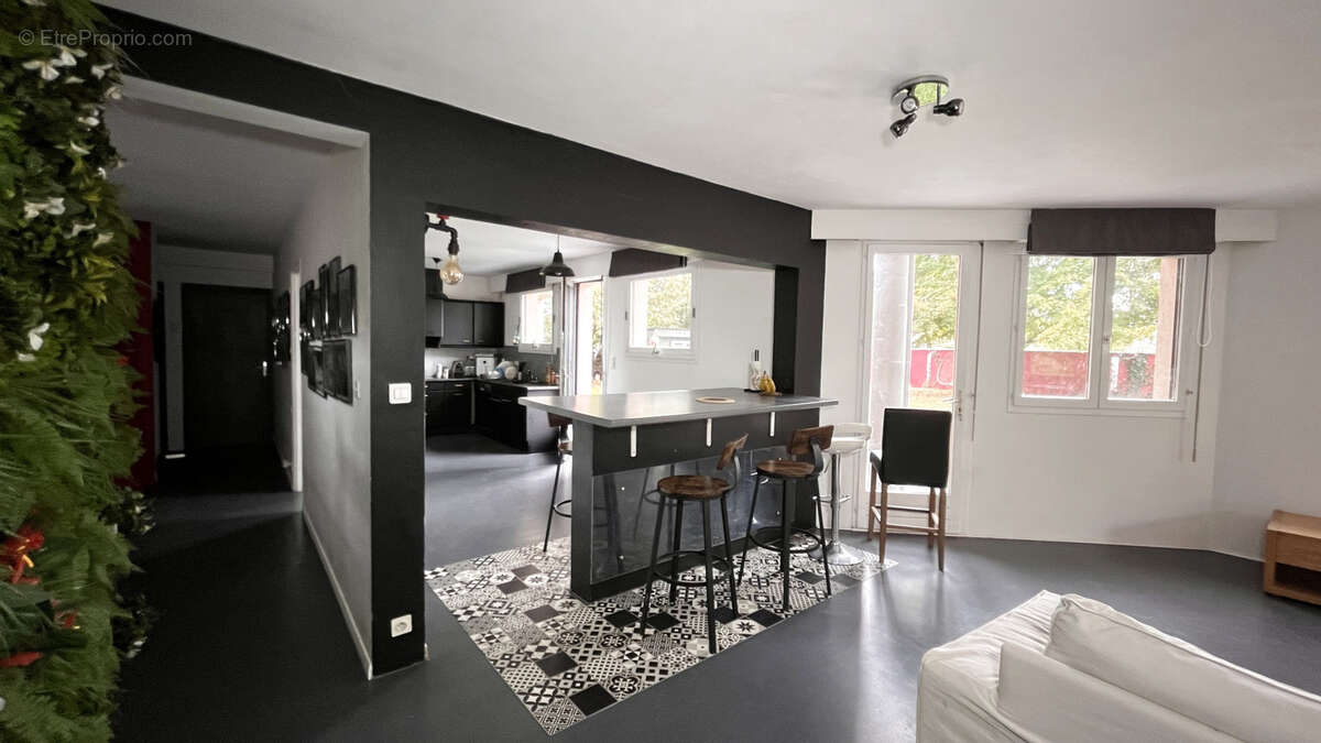 Maison à LE PASSAGE