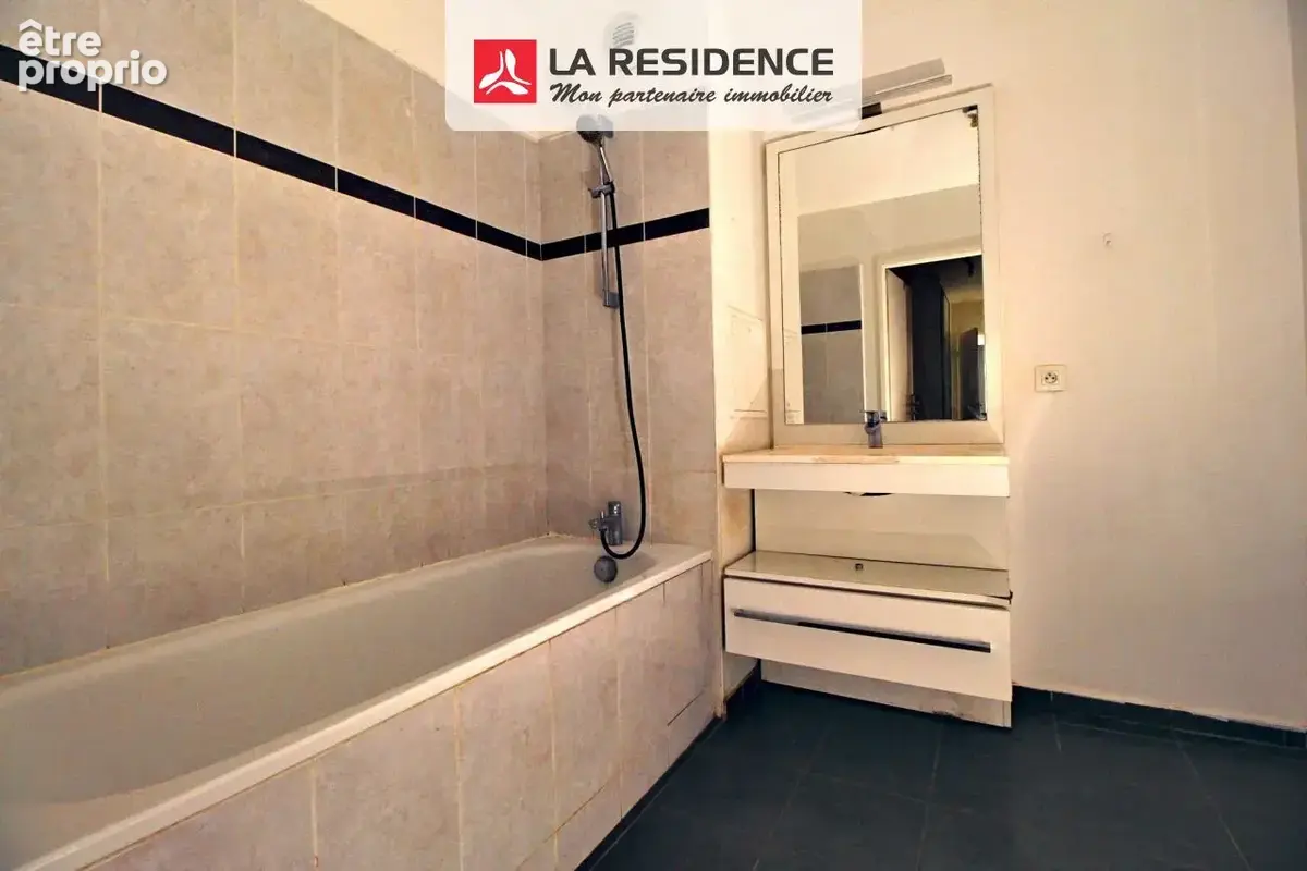 Appartement 81 m² à Cergy  - photo 6