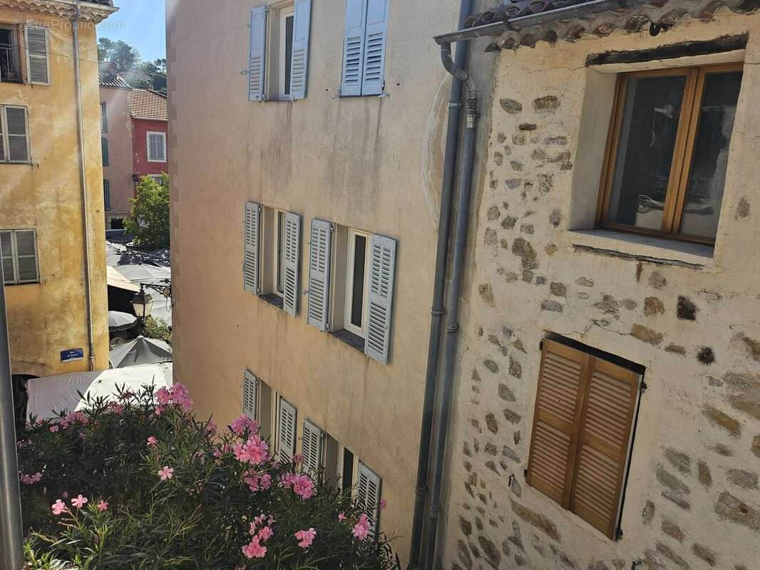Maison à VALBONNE