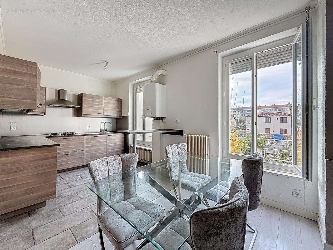 Appartement à LYON-3E